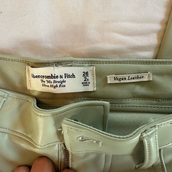 NWT Abercrombie & Fitch Vegan Leather Pants - Picture 3 of 3